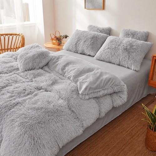 Fluffy long faux fur duvet - fluffy,